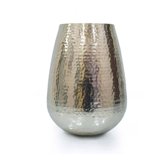 2025แจกันเหล็กทำด้วยมือโลหะใหม่ลายนูนดอกไม้ชุบนิกเกิลงานฝีมืออินเดียสำหรับตกแต่งงานแต่งงาน - Product Image 4