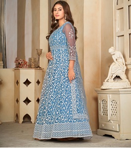 Elegante Traje Anarkali para Mujer, Color Azul Cielo, Manga 3/4, Crepé de Red, Semi-Cosido, para Bodas y Ocasiones Festivas - Product Image 4