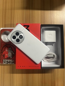 Teléfono Inteligente OnePlus 13 5G, Octa Core, LTE, Color Plata, Cámara Hasselblad, Carga Rápida de 65W, Batería de 5000mAh - Product Image 1