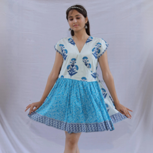 Robe courte imprimée à la main indienne pour femmes Robe d'été décontractée en coton Robe longue courte de style boho Tissu naturel à la taille - Product Image 2