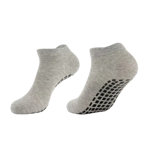 Calcetines Deportivos Personalizados al por Mayor para Mujer, Antideslizantes, para Yoga y Baloncesto, 100% Algodón, Tejidos, con Logotipo en la Parte Inferior, para Invierno - Product Image 6