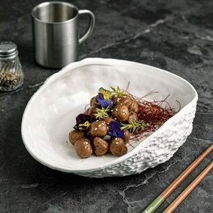 Bol à salade et dessert en céramique de forme irrégulière, design Wabi-Sabi, texture pierre, glaçure blanche brillante, sans BPA, pour usage quotidien - Product Image 2