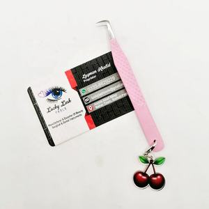 Pince à cils durable de marque privée Diamond Grip Pink Silver Tip Fiber Tip Slim Boot Pince à épiler avec breloques Pince à cils - Product Image 1