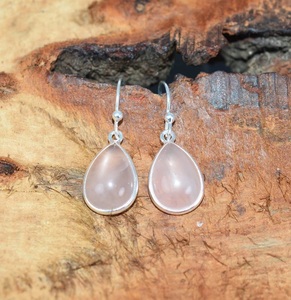 Pendientes Colgantes de Plata de Ley 925 con Cuarzo Rosa Natural, Joyería Artesanal con Piedras Preciosas - Product Image 5