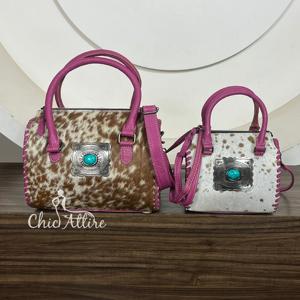 Bolso de Viaje Elegante de Cuero Genuino 100% Estilo Western con Patrón Premium, Cierre de Cremallera y Concho, Unisex - Product Image 1