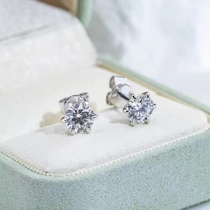 KRISHNAM JEWELS ต่างหูโมอิสซาไนต์ทรงหยดน้ำสุดหรู 1.0 กะรัต ทรงกลมเจียระไนแบบบริลเลียนท์ ชุบโรเดียม เงินแท้ 925 เครื่องประดับสำหรับงานปาร์ตี้สำหรับทุกเพศ - Product Image 1