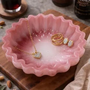 Tazón para Ensalada de Resina Epoxi Pulida Hecho a Mano por Artisan Glow, Vajilla Sostenible para Hogares Modernos, Celebraciones y Eventos - Product Image 3