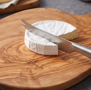 Planche à découper en bois d'olivier avec poignée, planche de service à grain naturel, planche à découper de cuisine - Product Image 4