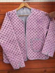 Chaqueta Reversible para Mujer, 100% Algodón, Acolchada, con Estampado Floral, Cuello Redondo, Abertura Frontal, Bolsillos de Parche - Product Image 1