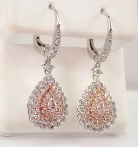 Boucles d'oreilles clous en argent sterling plaqué, serties de moissanite véritable taille ronde 2,00 carats, style mignon avec sertissage griffe - Product Image 4