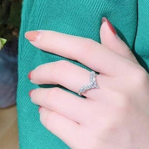 Anillo de flecha de moissanita con corte marquesa y banda curva apilable, delicado, para mujer, de plata 925, regalo de compromiso y boda para amantes - Product Image 5