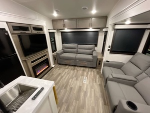 Jayco E-a-g-l-e 28.5R-S-T-S Usado del 2024 - Product Image 6