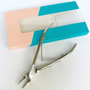 Coupe-cuticules professionnel en acier inoxydable, outil de manucure et pédicure de précision pour éliminer les peaux mortes, avec emballage cadeau personnalisé - Product Image 1
