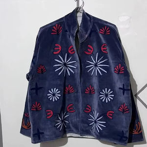 Chaqueta de terciopelo bordada en azul tigre, estilo bohemio Suzani, diseño de tigre - Product Image 1