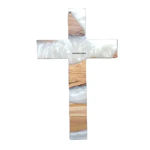 树脂和木基督壁挂十字架保护邪恶的眼睛