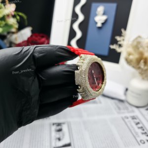 Montre de sport Iced Out avec bracelet en caoutchouc rouge, cadran argenté, analogique-numérique, unisexe, résistante à l'eau 20 BAR, fermoir à boucle - Product Image 5