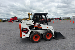 Cargadora Compacta S450 2016 con Cabina Cerrada, Máquina de Construcción de Alto Rendimiento - Product Image 4