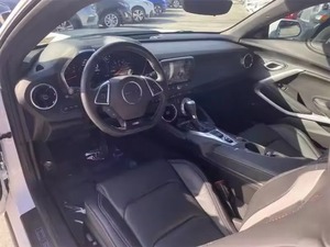 Ch/et Camaro 2024 USADO, Volante a la Izquierda, Asientos de Cuero, Cámara Trasera, Pantalla Táctil, Faros de Xenón - Product Image 4