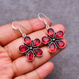 Boucles d'oreilles fleur de grenat faites à la main, argent sterling 925, bijoux en pierres précieuses, pierre rouge naturelle, boucles d'oreilles pour femmes, cadeau - Product Image 2