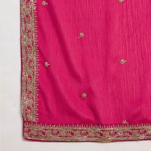Conjunto de top y pantalón de chinon rosa premium bordado con elegante dupatta de chinon, completamente cosido, para fiesta, de Royal Export. - Product Image 5