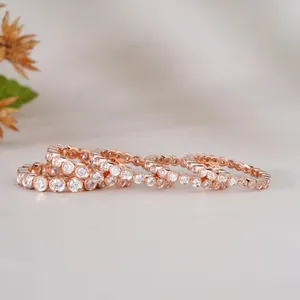 Élégant Trio de Bagues de Mariage Empilables en Or Rose avec Moissanite Sertie, Anneaux Éternité Délicats pour Femme, Ensemble Cadeau de Bijoux Classique - Product Image 1