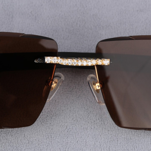 Lunettes de soleil rectangulaires sans monture, verres marron, monture dorée avec strass, unisexe, protection UV400, style luxueux pour adultes - Product Image 2