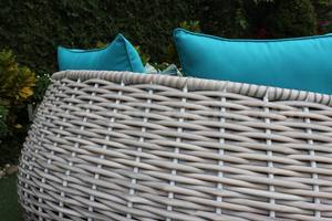 Chaise longue ronde d'extérieur en osier moderne avec coussins pour hôtel, complexe hôtelier, villa, bord de piscine - Product Image 6