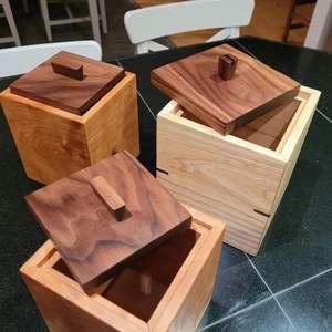 Boîte à épices de luxe en bois d'acacia avec couvercle transparent – Rangement pour condiments de cuisine – Emballage personnalisé disponible - Product Image 3