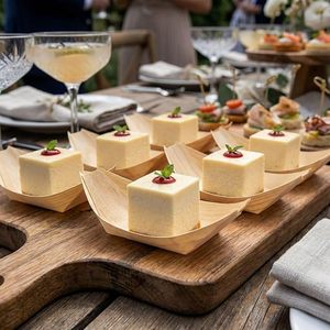 Bandeja Decorativa de Bambú Moderna con Diseño Floral, Multifuncional para Servir Aperitivos en Bodas y Eventos - Product Image 2