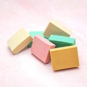 Jabones Artesanales Hechos a Mano con Aceites Esenciales Naturales de Marca Privada - Product Image 2