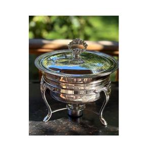 Ensemble de buffet de luxe en acier inoxydable avec couvercle suspendu ou ouvert et réchaud chauffant, fournitures hôtelières durables - Product Image 1