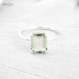 Anillo Minimalista de Plata de Ley 925 con Baño de Rodio y Gema de Amatista Verde Corte Esmeralda 11x9mm para Mujer, Venta al por Mayor de Joyas Chordia - Product Image 3