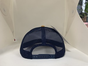 Gorra Trucker Amarilla de 6 Paneles con Malla Negra en la Parte Trasera, Cierre Ajustable con Broche, Unisex, Informal, para Primavera y Verano - Product Image 4