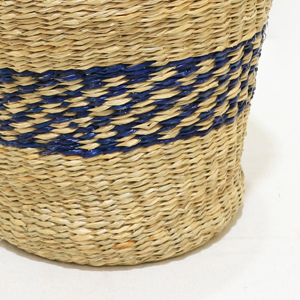 Panier de rangement rustique en jonc de mer Artex Dong Thap avec poignée en cuir, tissé à la main, écologique, pour la cuisine - Product Image 4