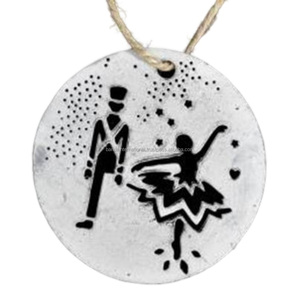 Article décoratif suspendu en fer avec revêtement en poudre blanche fini pour la décoration de la maison et autres décorations de Noël - Product Image 3