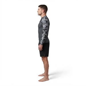 Haut de compression tactique camouflage à manches longues pour hommes, idéal pour le MMA, le BJJ, le grappling et le fitness - Couche de base couleur anthracite - Product Image 3