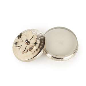 Bougie Urli en métal argenté avec couvercle floral, bougie parfumée de luxe sans fumée pour la décoration de la maison et les cadeaux - Product Image 1