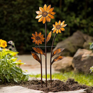 Piquets de jardin en fer finition vintage pour la décoration de la cour, supports de plantes en métal résistants aux intempéries, accessoires de jardin durables - Product Image 1