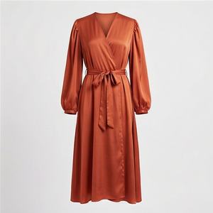 Abaya en Soie Brillante et Douce à Manches à Revers, Robe Musulmane Kimono Soyeux pour Femme, Plusieurs Couleurs, Longue, Modeste, Mode Islamique, Vente en Gros - Product Image 1