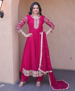 Traje Anarkali Tradicional Indio-Pakistaní para Mujer, con Bordado, Largo hasta el Suelo, Estilo Holgado, Color Magenta, para Fiestas - Product Image 1