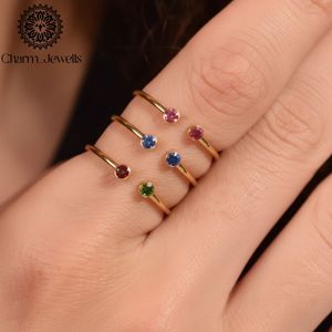 ชาร์ม_จิวเวลส์กำไลข้อมือชุบทองประดับพลอยสีม่วงและสีน้ำเงินแบบมินิมอลสำหรับผู้หญิง - Product Image 6
