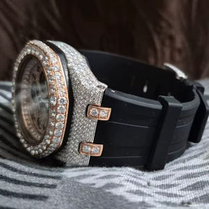 Montre pour homme de luxe Hip Hop entièrement sertie de diamants en quartz Moissanite, cadran bleu argent or, boîtier en acier inoxydable, bracelet en cuir, personnalisable - Product Image 1