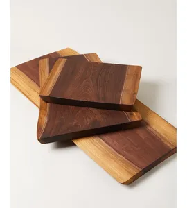 Plateau de service en bois fait main, design minimaliste rectangulaire, planche à découper en bois massif pour la cuisine - Product Image 2