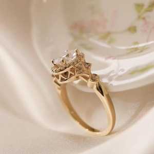 แหวนหมั้นเพชรโมอิสซาไนต์ทรงรี 2 กะรัต ประดับเพชรรอบวง ทองคำแท้ 14K สไตล์วินเทจ สำหรับเป็นของขวัญวันครบรอบสำหรับผู้หญิง - Product Image 5