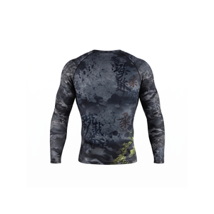 เสื้อแรชการ์ดแขนยาวผู้ชาย สีดำลายพราง พิมพ์ลายแบบซับลิเมชั่น แห้งเร็ว ระบายอากาศดี พร้อมโลโก้ด้านหน้า เสื้อแขนยาวสำหรับผู้ใหญ่ - Product Image 2