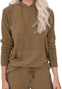 Ensemble de sport pour femme personnalisé avec logo, collection été 2025 – Haut à capuche et short taille élastique, haute élasticité - Product Image 6