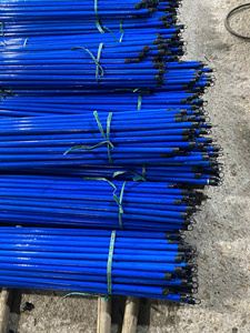 Proveedor de palos de mopa de madera de eucalipto, mangos de escoba de madera cruda y recubiertos de PVC, precio de fábrica al por mayor, Vietnam - Product Image 3