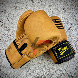 ราคาขายส่ง คุณภาพดีที่สุด ถุงมือชกมวยหนังแท้ Fairtex สำหรับมืออาชีพ ใช้สำหรับศิลปะการต่อสู้ สายรัดปรับได้ - Product Image 5