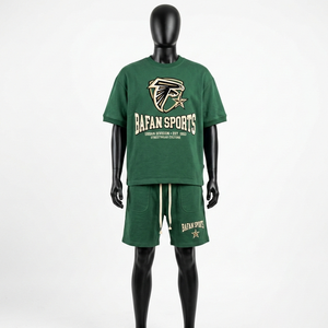 Ensemble haut et short en coton éponge lourd 240 GSM vert forêt avec patch personnalisé, 2 pièces - Product Image 1