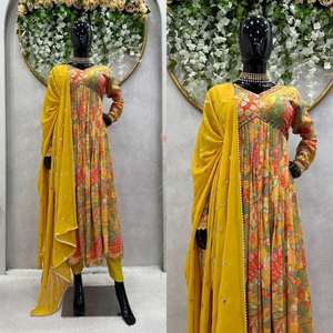 DISEÑADOR MUSELINA IMPRESIÓN DIGITAL TRABAJO ALIA CUT TOP PANT CON DUPATTA AMARILLO - Product Image 4